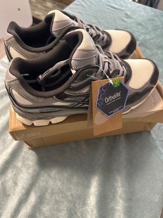 Zapatillas Asics Retro Talla 41.5 Beige/Gris