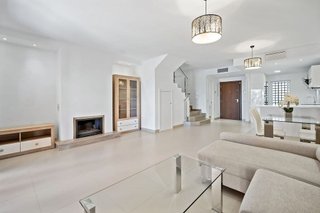 Casa pareada en alquiler en Benahavís