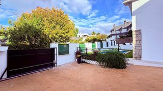 Chalet en alquiler en Mirasierra en Madrid