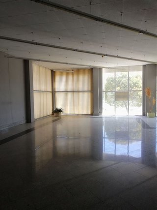 Local comercial en alquiler en Palacio de Congresos - Urbadiez - Entrepuentes en Sevilla