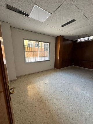 Local comercial en alquiler en Cervantes en Granada