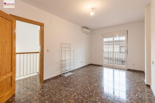 Casa adosada en venta en Maracena