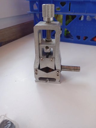 Máquina pelacables manual