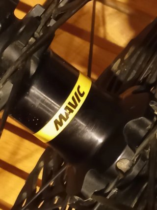 Llanta 29 Mavic + 2 Neumáticos 29x2.25