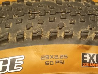 Llanta 29 Mavic + 2 Neumáticos 29x2.25