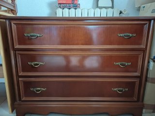 Comoda y espejo de madera