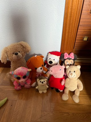 Lote de peluches variados