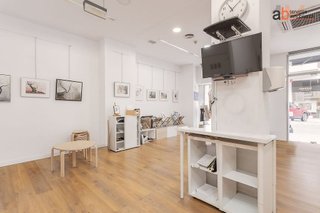 Local comercial en alquiler en Ensanche en Pamplona