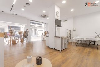 Local comercial en alquiler en Ensanche en Pamplona