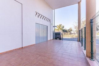 Local comercial en alquiler en Huércal de Almería