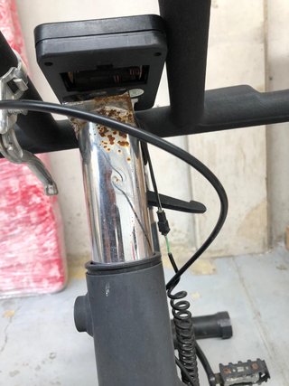 Bicicleta Estática Negra y Roja