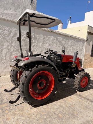 Tractor 4x4 60cv