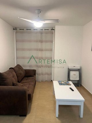 Piso en alquiler en Ares