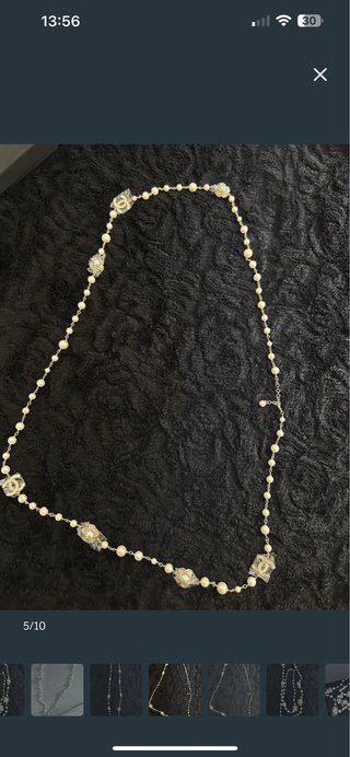 Collar Chanel Perlas y Logo Dorado