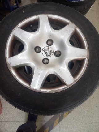 4 Llantas de Hierro con Neumáticos 195/65 R15 91H