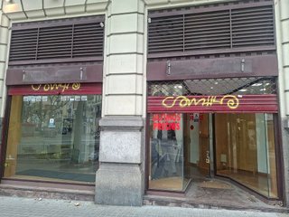 Local comercial en alquiler en Vila de Gràcia en Barcelona