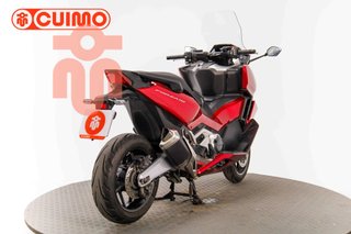 HONDA FORZA 750