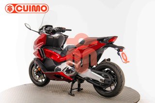 HONDA FORZA 750