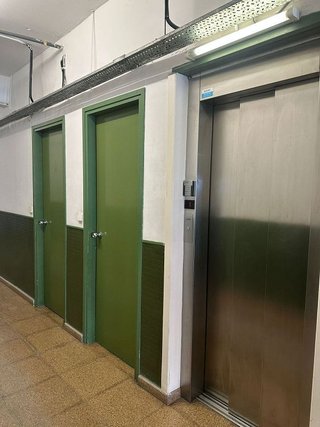 Local comercial en alquiler en El Gall en Esplugues de Llobregat