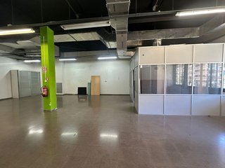 Local comercial en alquiler en El Gall en Esplugues de Llobregat