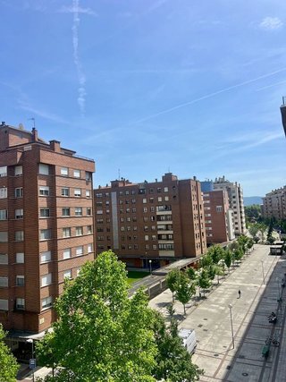 Piso en alquiler en Ermitagaña - Mendebaldea en Pamplona