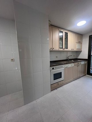 Piso en alquiler en Ermitagaña - Mendebaldea en Pamplona