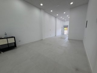 Local comercial en alquiler en La Granja-La Colina-Los Pastores en Algeciras