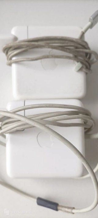2 Caricatori Apple Mac