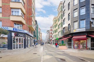 Local comercial en venta en La Villa - Bazuelo en Mieres