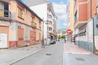 Local comercial en venta en La Villa - Bazuelo en Mieres
