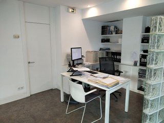 Local comercial en alquiler en Ensanche en Pamplona