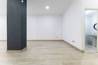 Local comercial en alquiler en El Llano en Gijón