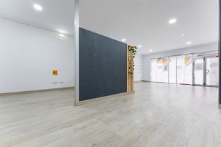 Local comercial en alquiler en El Llano en Gijón
