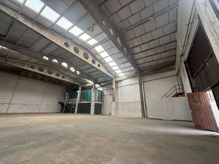 Nave industrial en alquiler en Adurtza - Aretxabaleta en Vitoria-Gasteiz