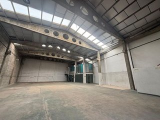 Nave industrial en alquiler en Adurtza - Aretxabaleta en Vitoria-Gasteiz