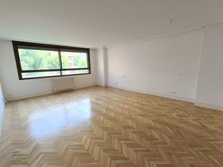 Piso en alquiler en Arroyo de la Vega en Alcobendas
