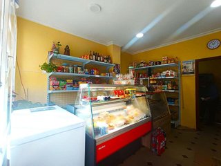 Local comercial en venta en Tres Huertas - El Torrejón - El Cerezo en Sevilla