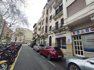 Local comercial en alquiler en Casco Antiguo en Pamplona