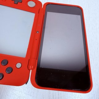 Nintendo 2DS XL Poké Ball Edition Pokemon