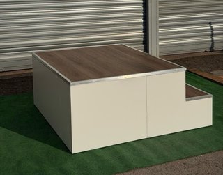 Tarima para pedicura 120x120x50 cm alto.