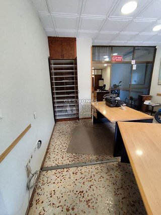 Local comercial en alquiler en Pajaritos - Plaza de Toros en Granada