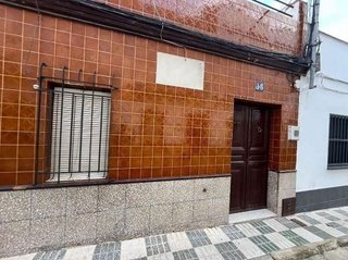 Casa adosada en venta en Cantillana