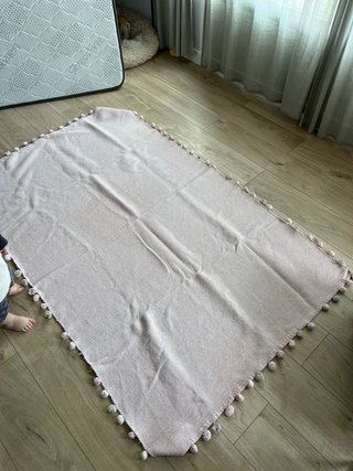 Alfombra lavable beige y rosa
