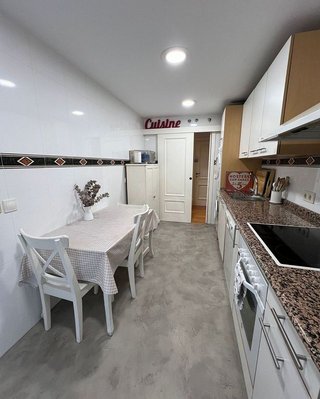 Piso en venta en Portillejo - Valdegastea en Logroño