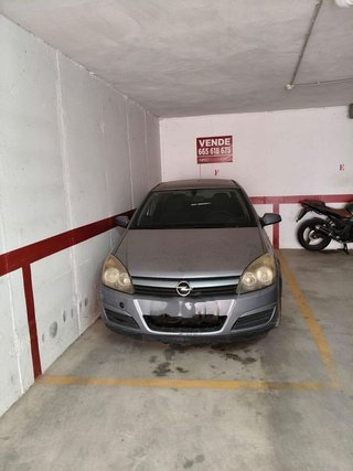 Garaje en venta en Villena