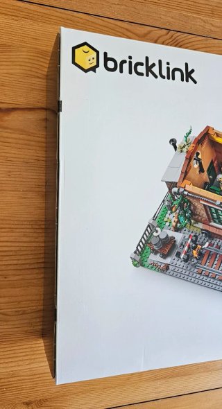 LEGO Bricklink 910033 Old Train Engine Shed