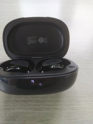 Cargador Auriculares Lenovo Negro. Thinkplus