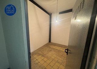 Garaje en venta en San Pedro de Deusto-La Ribera en Bilbao