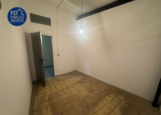 Garaje en venta en San Pedro de Deusto-La Ribera en Bilbao