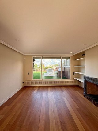 Dúplex en alquiler en Nueva España en Madrid
